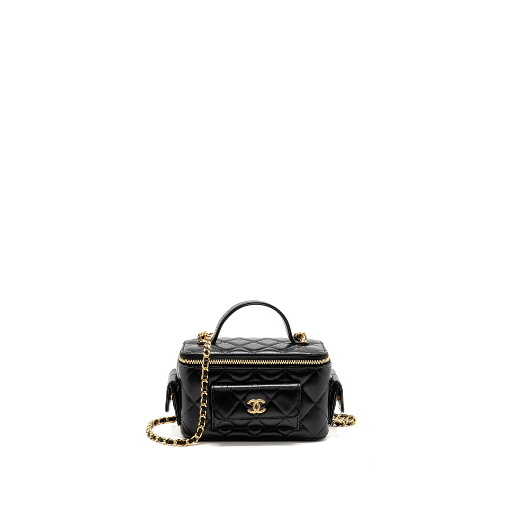 Chanel 22k top handle pocket long vanity with chain shiny calfskin black GHW (microchip)