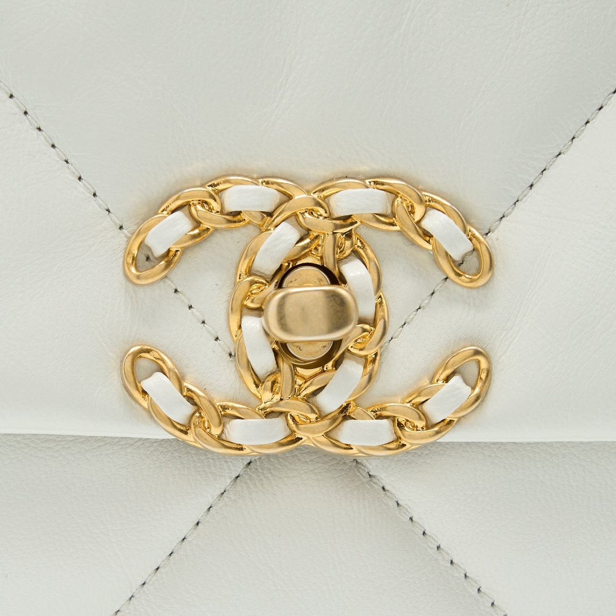 CHANEL SMALL 19 BAG GOATSKIN WHITE MULTICOLOUR HARDWARE