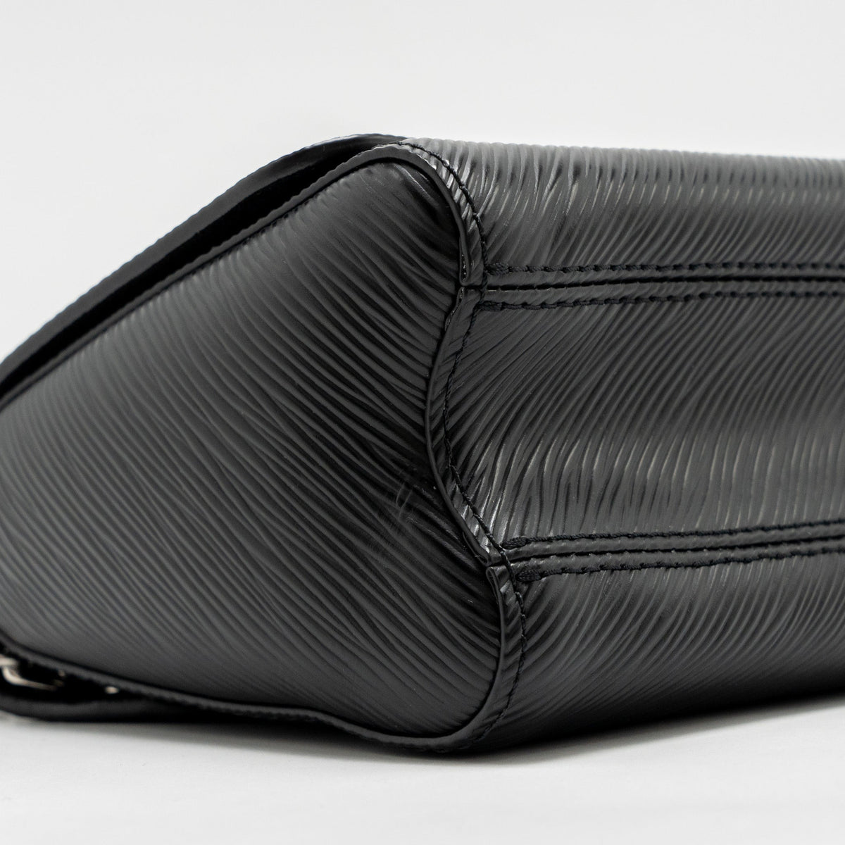 LOUIS VUITTON TWIST PM EPI LEATHER BLACK SHW