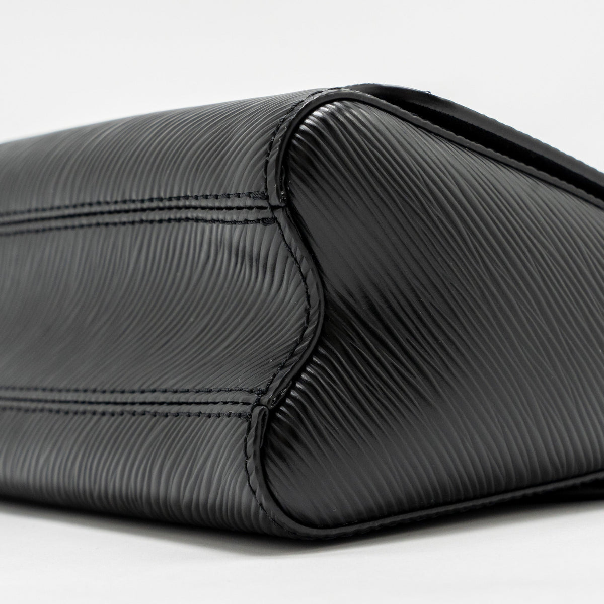 LOUIS VUITTON TWIST PM EPI LEATHER BLACK SHW