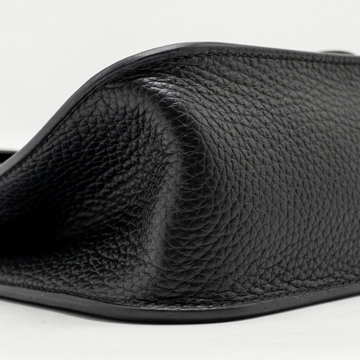 Hermes Halzan 25 Clemence Black GHW
