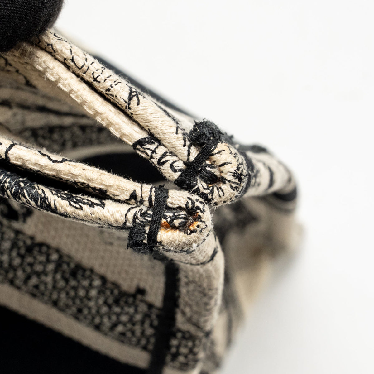 Dior medium book tote toile de jouy embroidery canvas White / Black