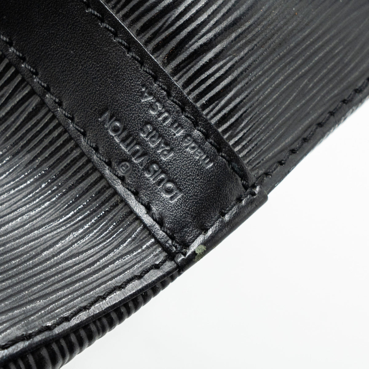 LOUIS VUITTON PETIT NOE EPI LEATHER BLACK GHW