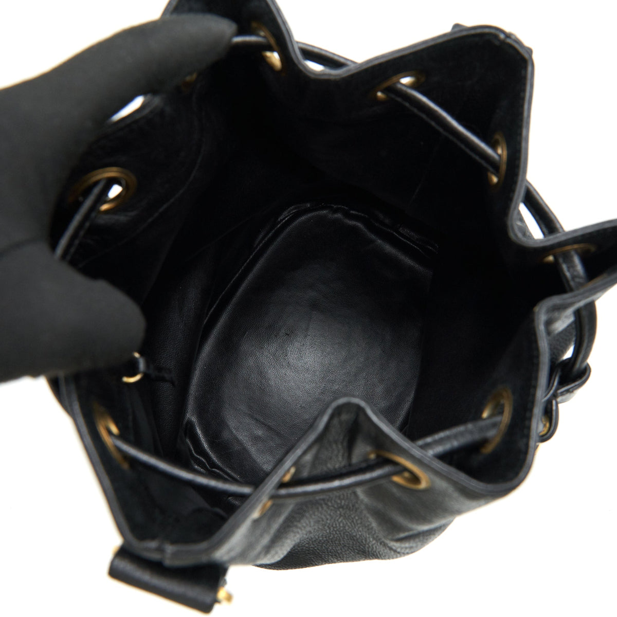 CHANEL VINTAGE CC LOGO PEARL CRUSH CAVIAR BUCKET BAG BLACK