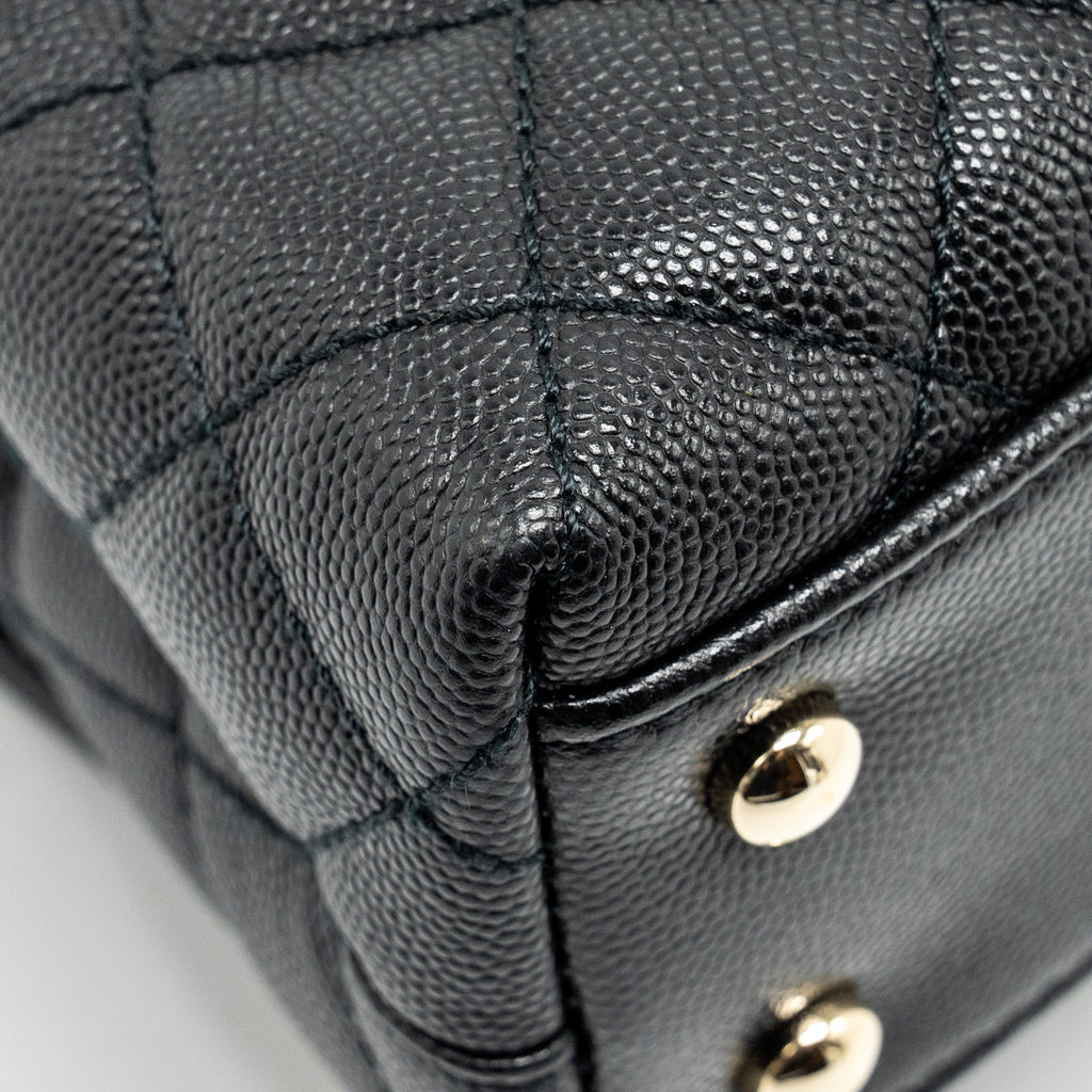 CHANEL SMALL COCO HANDLE CAVIAR BLACK LGHW (MICROCHIP)