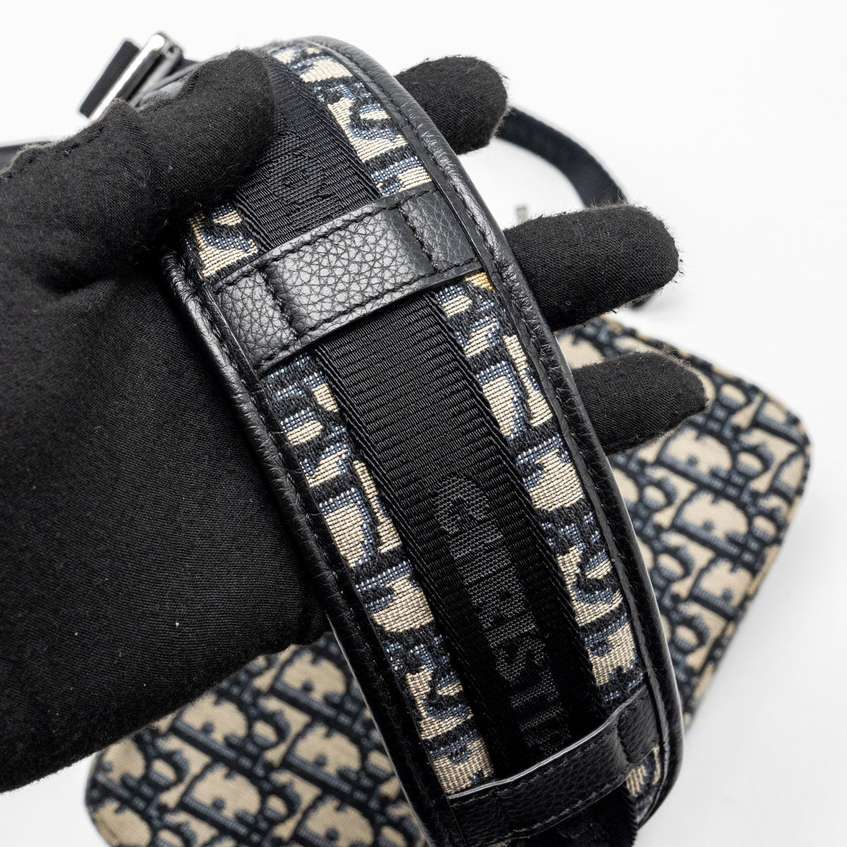 DIOR SAFARI BAG WITH STRAP BLACK OBLIQUE JACQUARD SHW