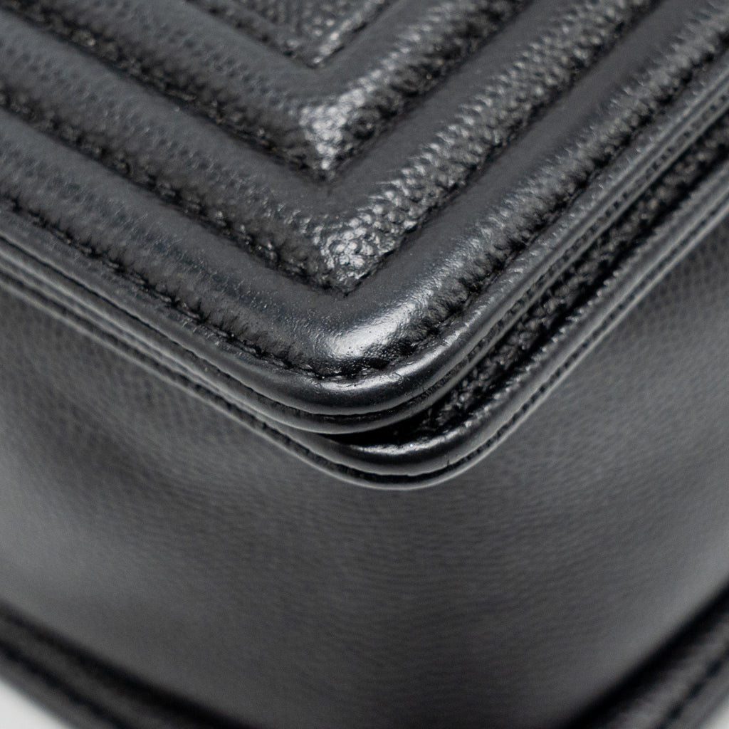 CHANEL MEDIUM BOY BAG CHEVRON CAVIAR BLACK RUTHENIUM SILVER HARDWARE