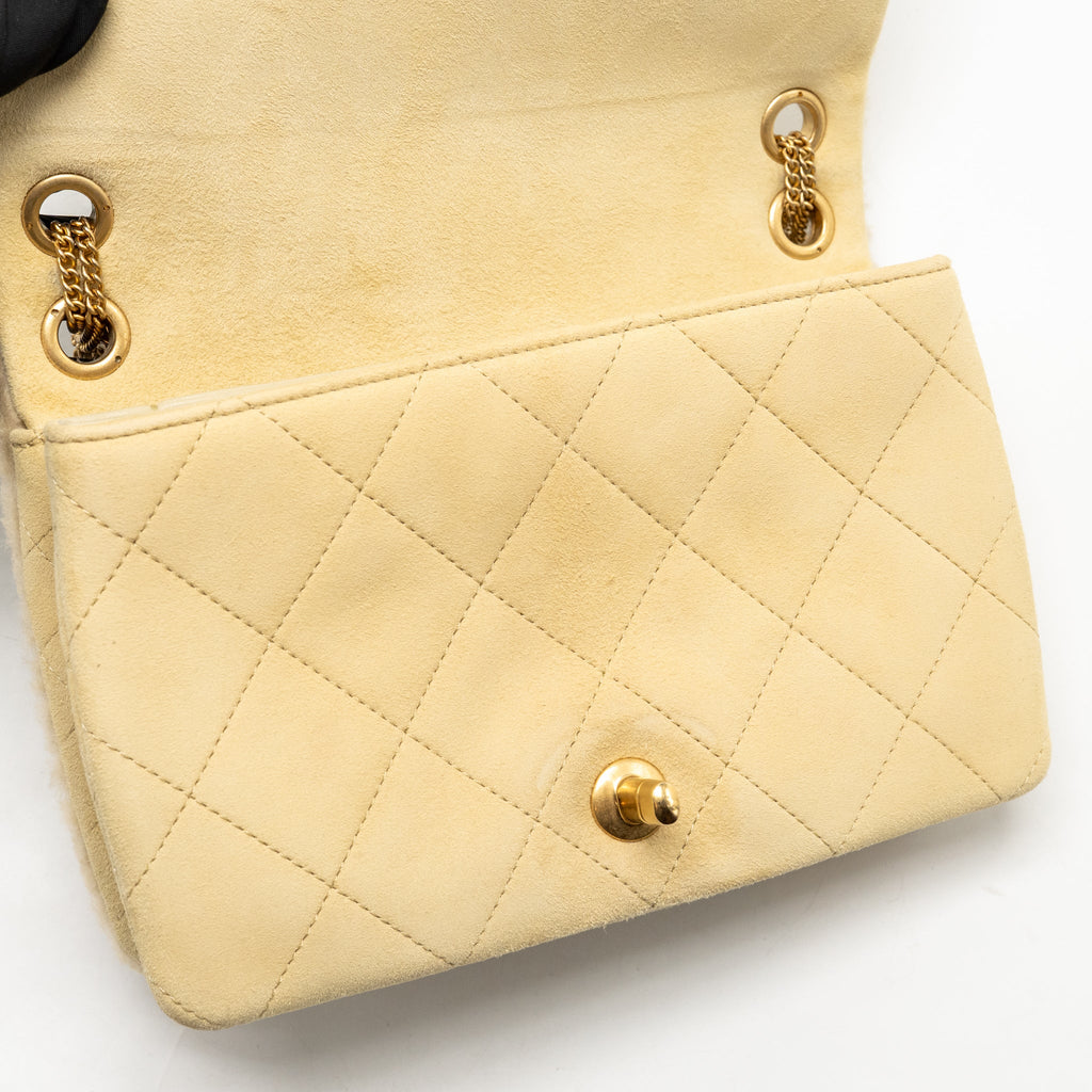 Chanel Shearling Quilted CC Logo Flap Bag with Chain Lambskin Beige GHW (Microchip)