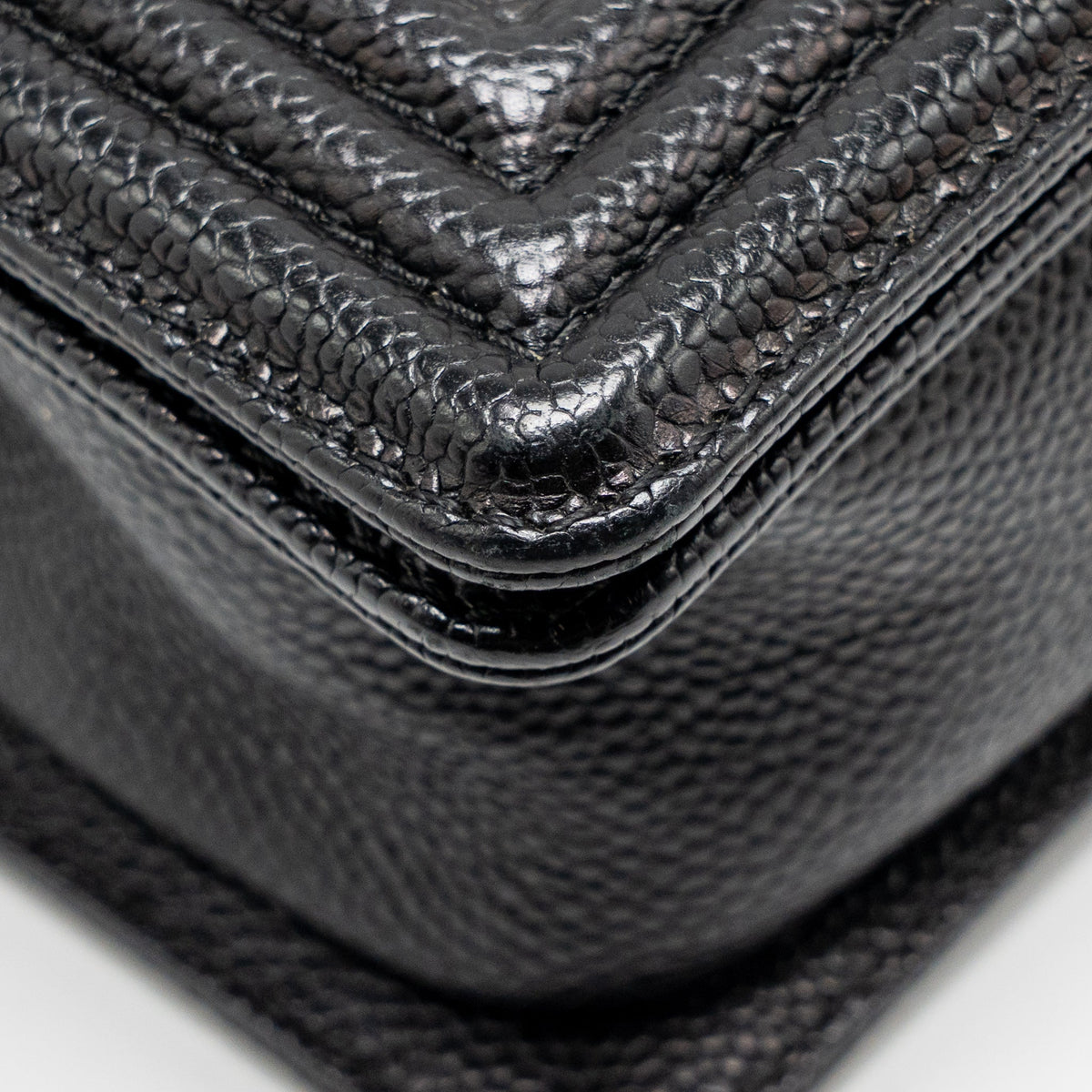 CHANEL SMALL BOY BAG GRAINED CALFSKIN BLACK GHW