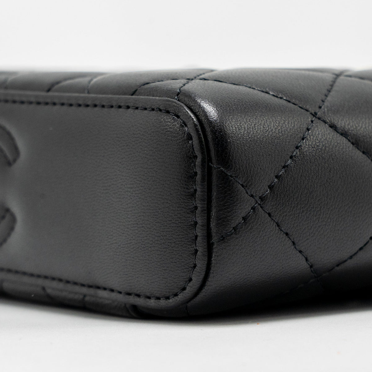 CHANEL SMALL VANITY CLUTCH WITH DETAIL CHAIN CAVIAR BLACK GHW (MICROCHIP)