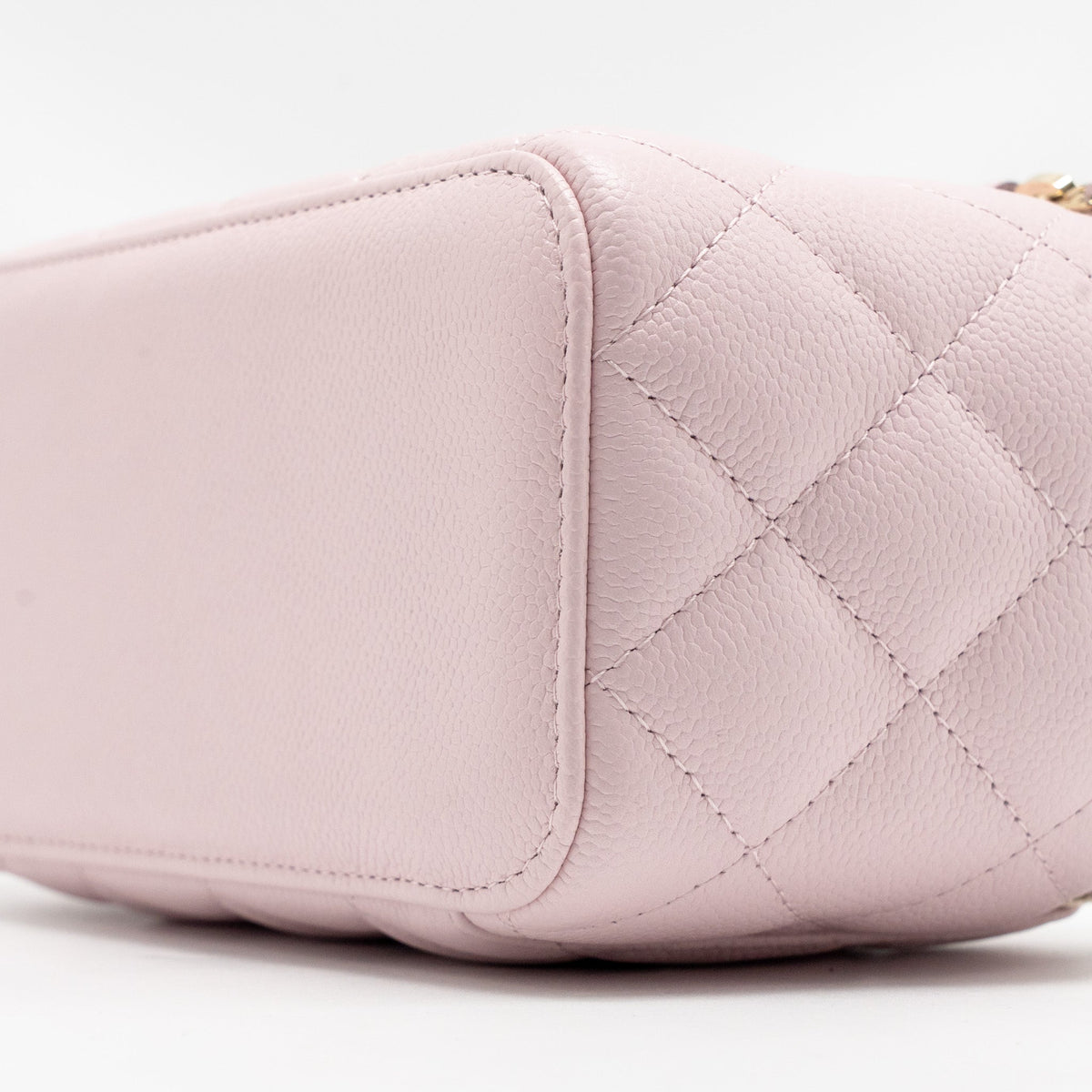 CHANEL 22P LONG VANITY CASE WITH LOGO CHAIN LIGHT PINK CAVIAR LGHW