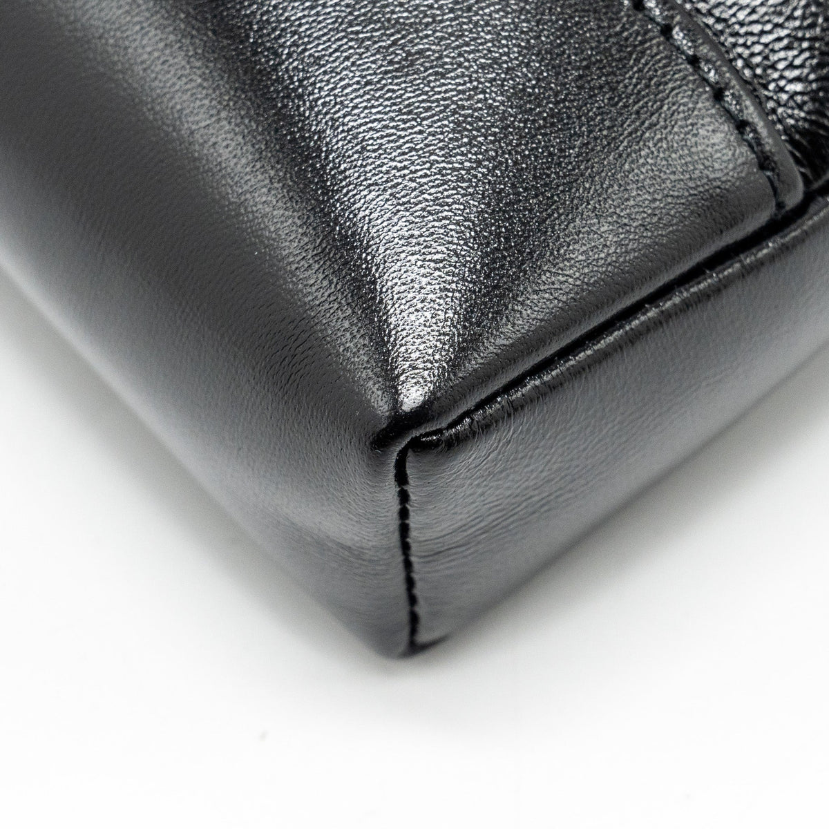 CHANEL MINI 31 CLUTCH WITH CHAIN SHINY CALFSKIN BLACK LGHW (MICROCHIP)
