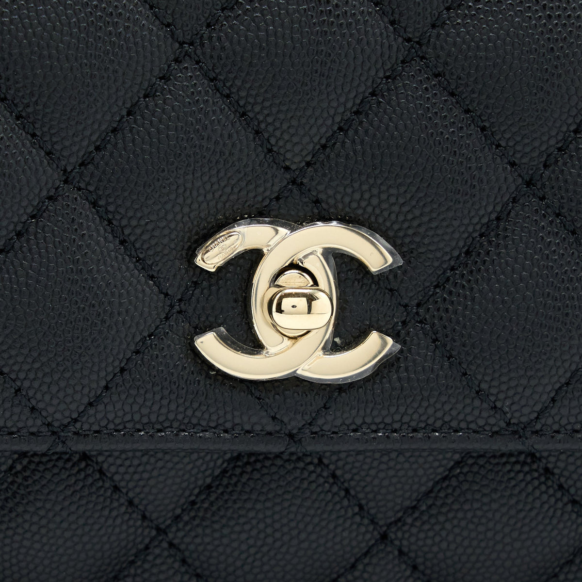 CHANEL COCO HANDLE CAVIAR BLACK LGHW(MICROCHIP)