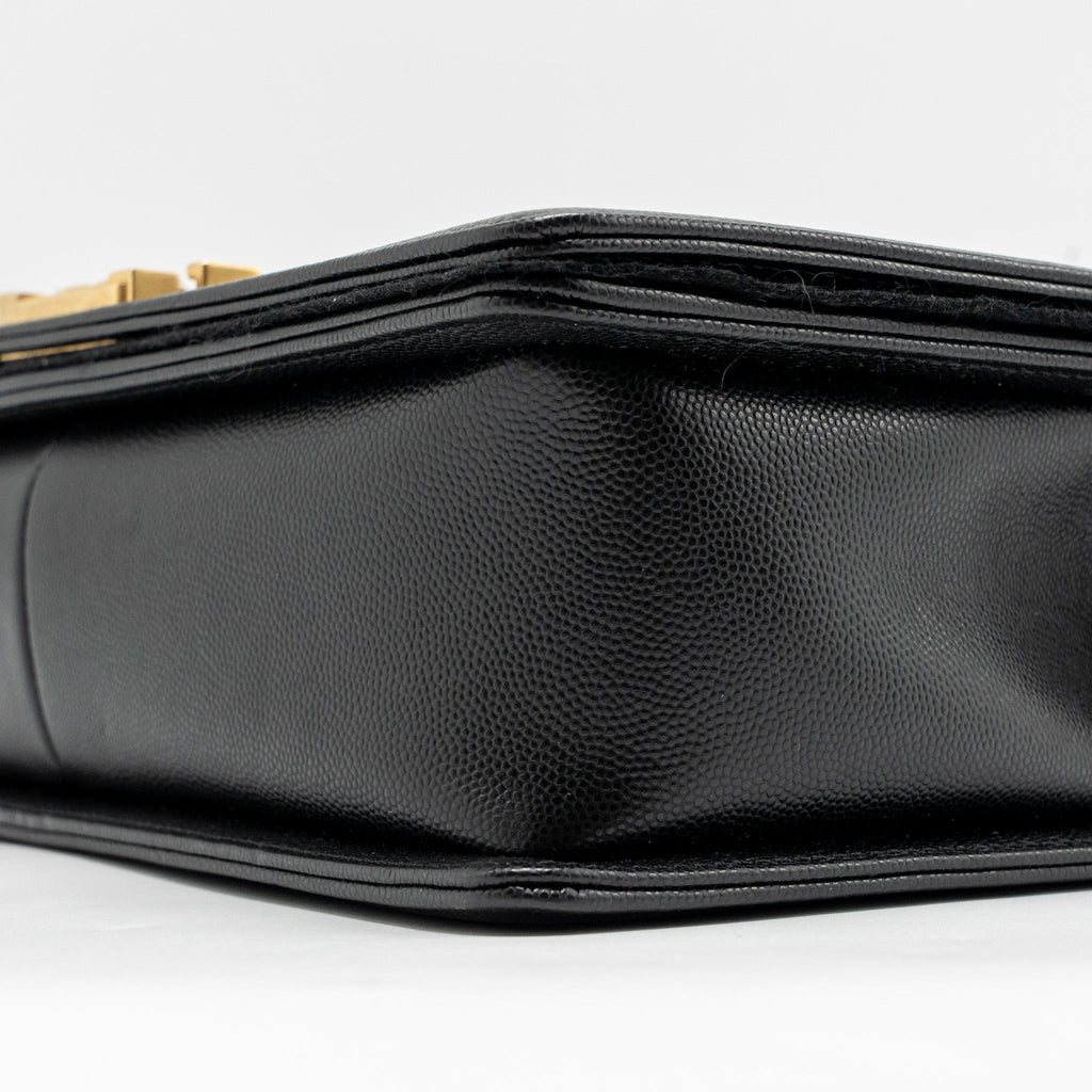 CHANEL NEW MEDIUM BOY BAG CAVIAR BLACK GHW (MICROCHIP)