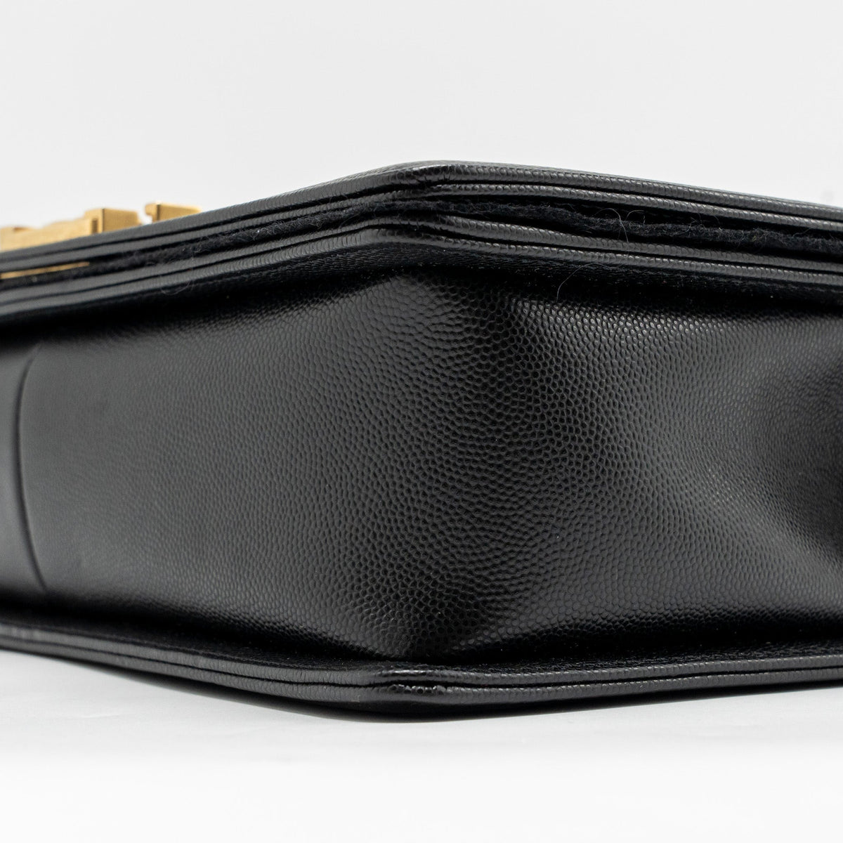 CHANEL NEW MEDIUM BOY BAG CAVIAR BLACK GHW (MICROCHIP)