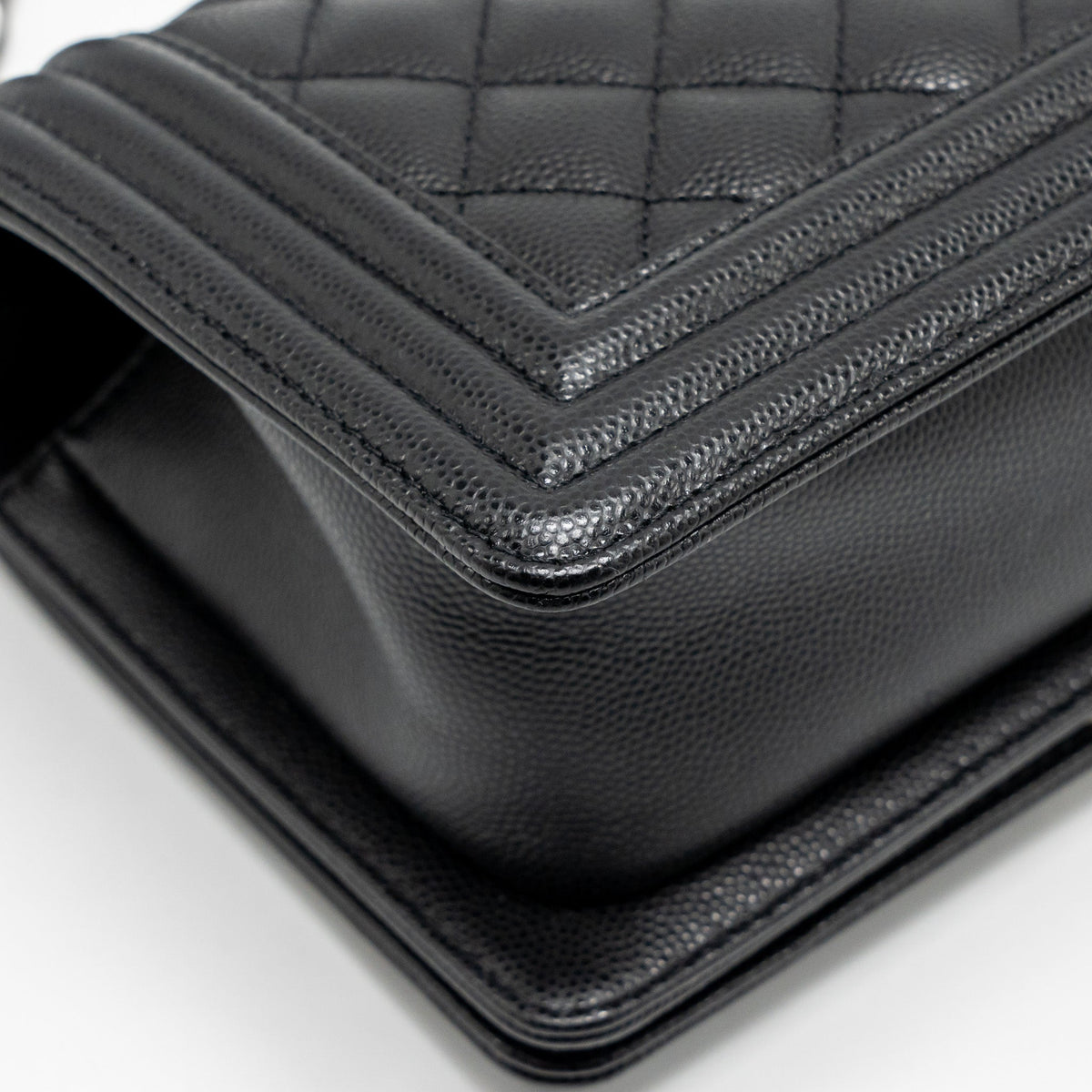 CHANEL SMALL BOY BAG CAVIAR BLACK SHW (MICROCHIP)