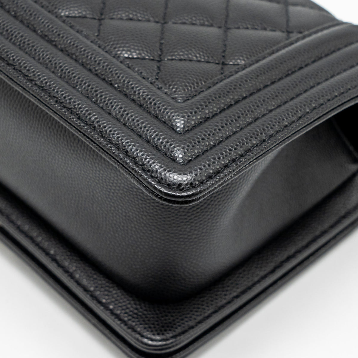 CHANEL SMALL BOY BAG CAVIAR BLACK SHW (MICROCHIP)