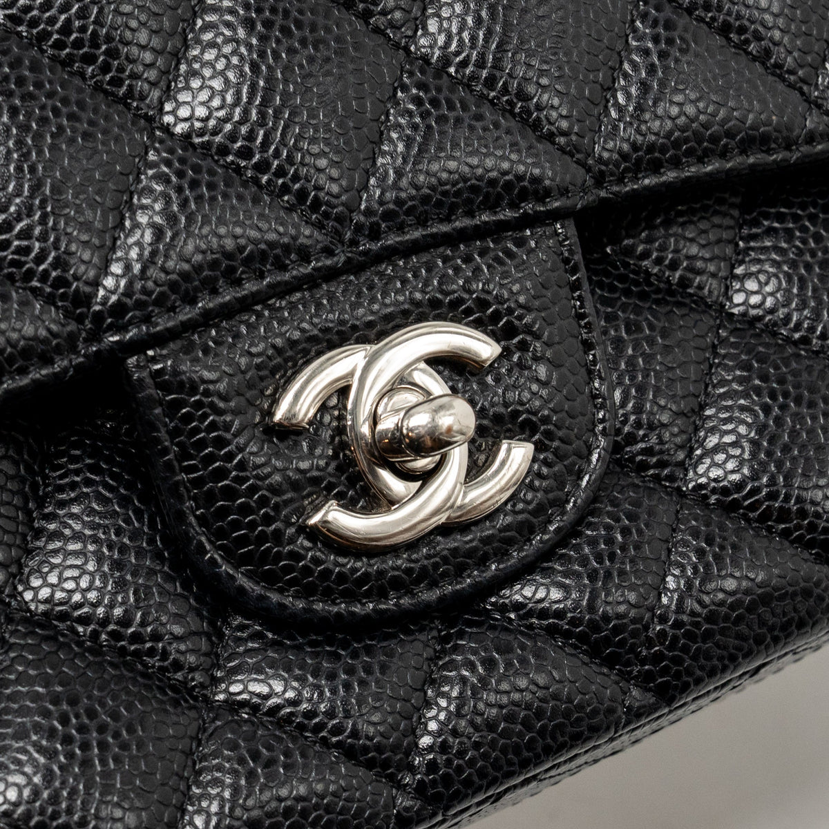 CHANEL MEDIUM CLASSIC DOUBLE FLAP BAG CAVIAR BLACK SHW