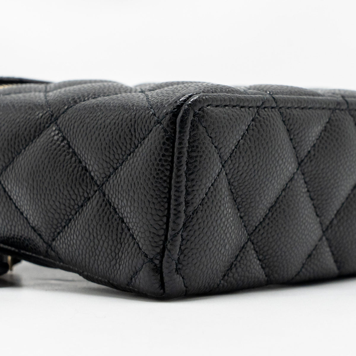 CHANEL 25P CC TOP HANDLE VANITY BAG CAVIAR BLACK LGHW (MICROCHIP)