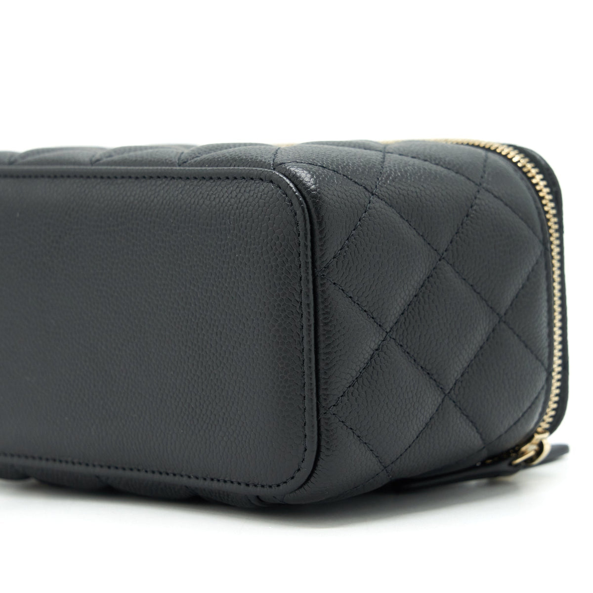 CHANEL 22P LONG VANITY WITH LOGO CHAIN CAVIAR BLACK LGHW