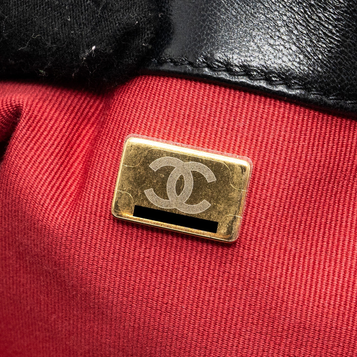 CHANEL SMALL 19 BAG LAMBSKIN BLACK MULTICOLOUR HARDWARE (MICROCHIP)