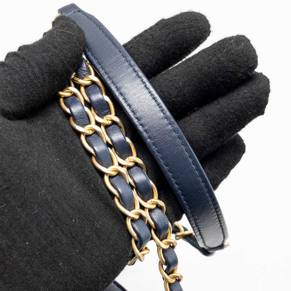 Chanel Medium CC Filigree Vanity Case Caviar Navy GHW
