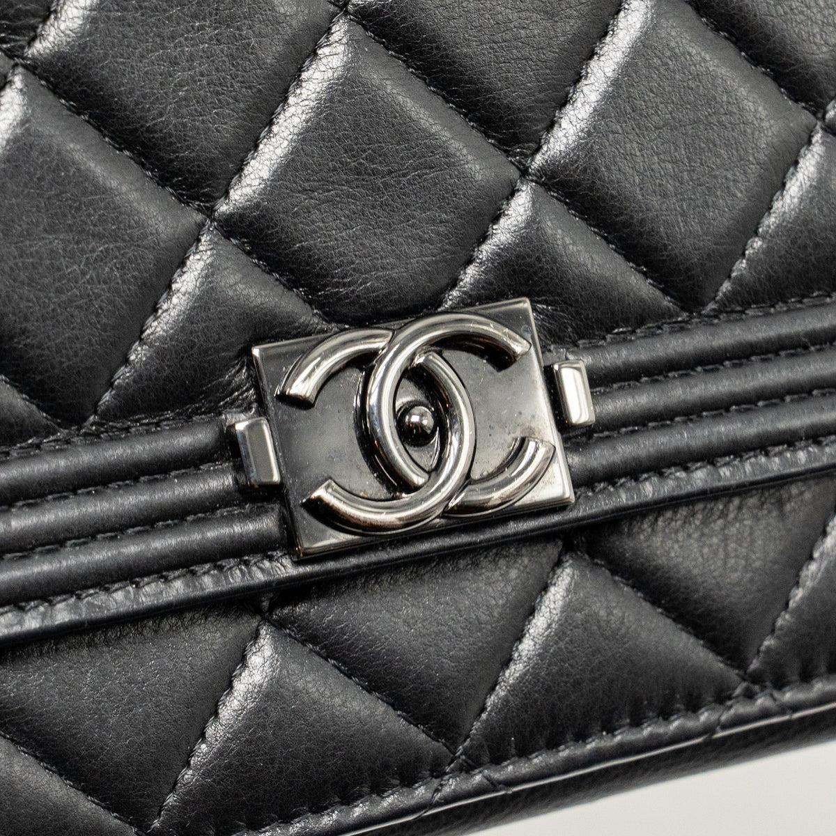 CHANEL BOY WALLET ON CHAIN CALFSKIN BLACK WITH BLACK HARDWARE