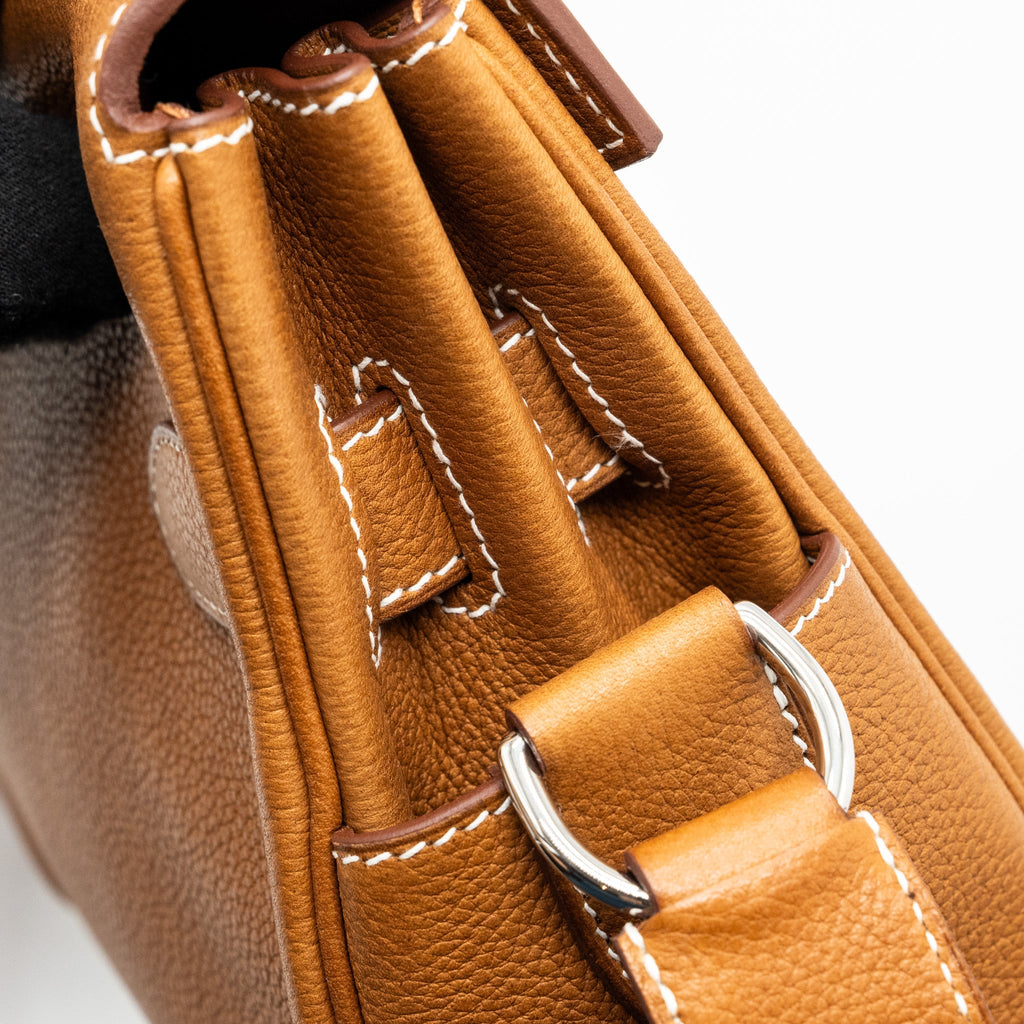 Hermes Kelly Messanger PM bag Barenia Faubourg leather 34 Fauve SHW