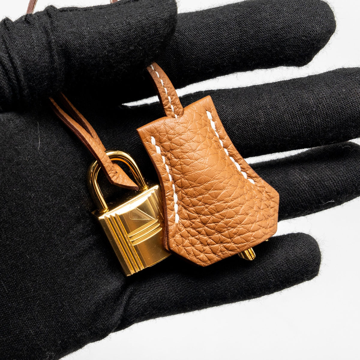 HERMES Kelly 25 Togo Gold GHW