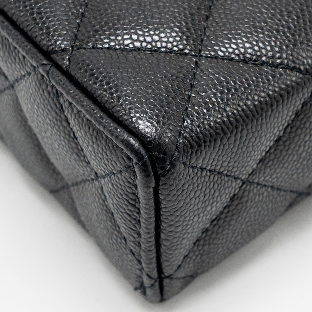 CHANEL TOP HANDLE VANITY WITH CHAIN CAVIAR BLACK LGHW (MICROCHIP)