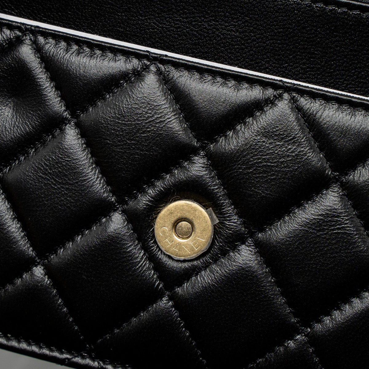 CHANEL DETAIL TOP HANDLE WALLET ON CHAIN LAMBSKIN BLACK BRUSHED GHW (MICROCHIP)