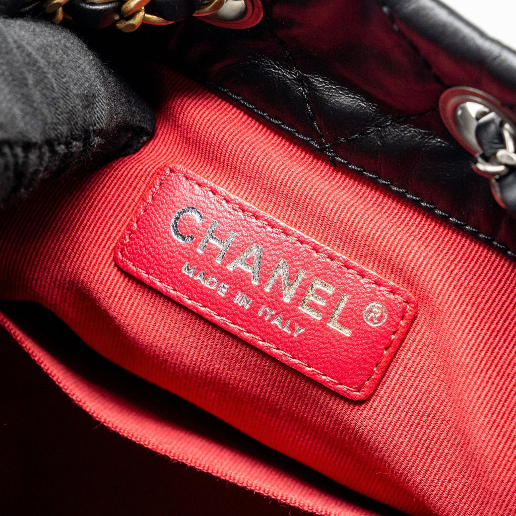 CHANEL SMALL GABRIELLE BACKPACK AGED CALFSKIN BLACK MULTICOLOUR COLOUR HARDWARE (MICROCHIP)