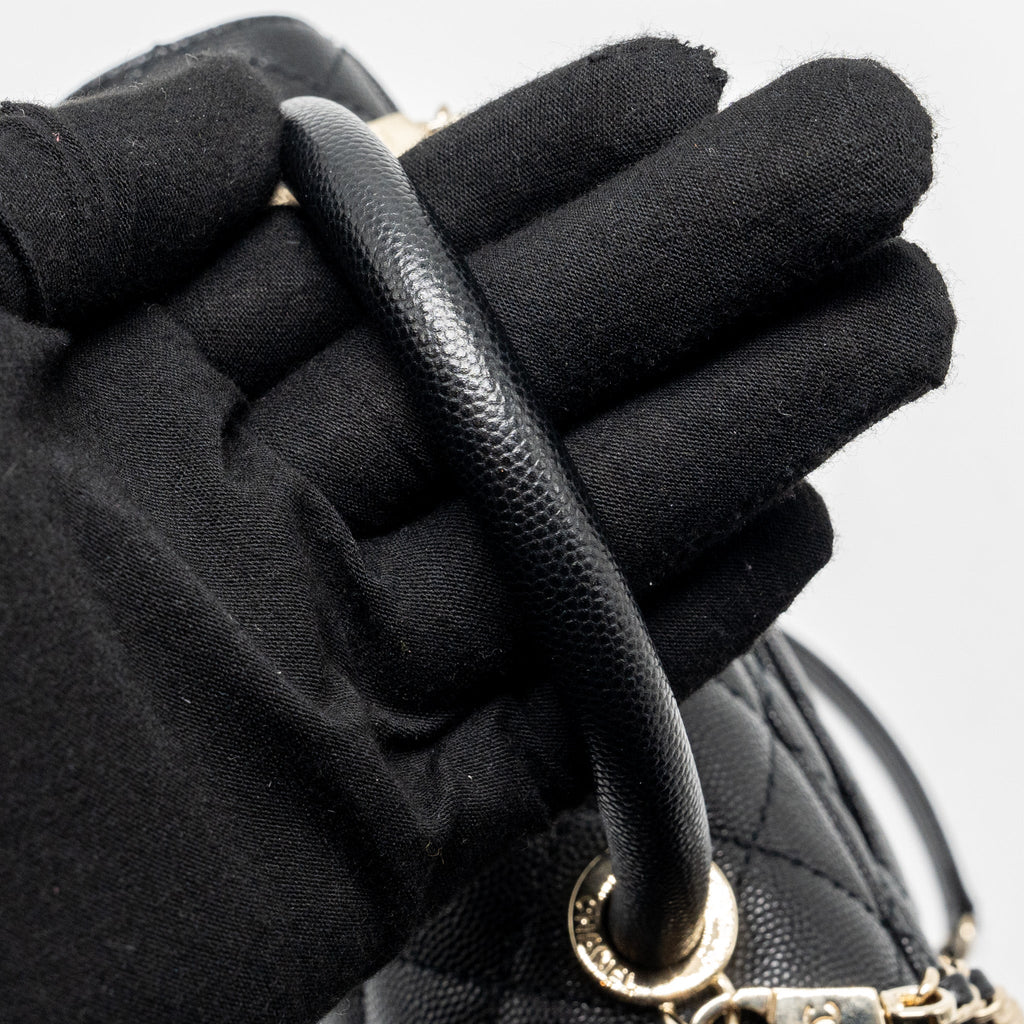 CHANEL SMALL COCO HANDLE CAVIAR BLACK LGHW (MICROCHIP)