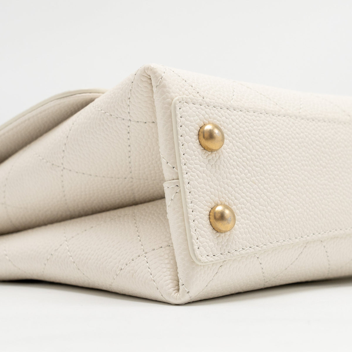 CHANEL CHIC AFFINITY TOP HANDLE FLAP BAG CAVIAR WHITE GHW