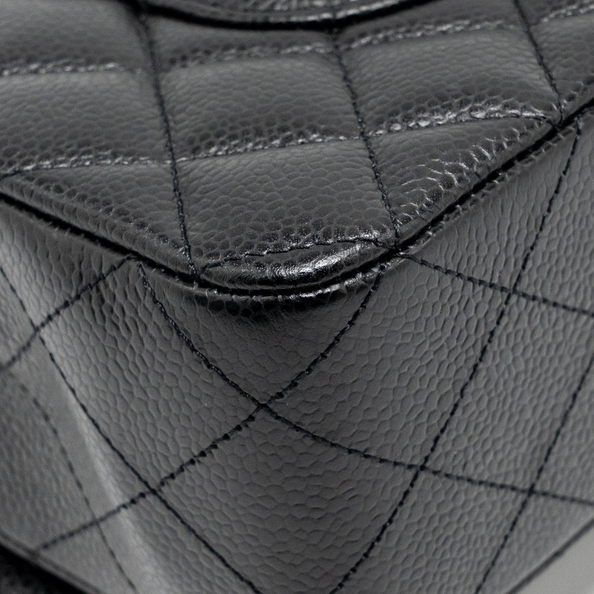 CHANEL MEDIUM CLASSIC DOUBLE FLAP BAG CAVIAR BLACK LGHW