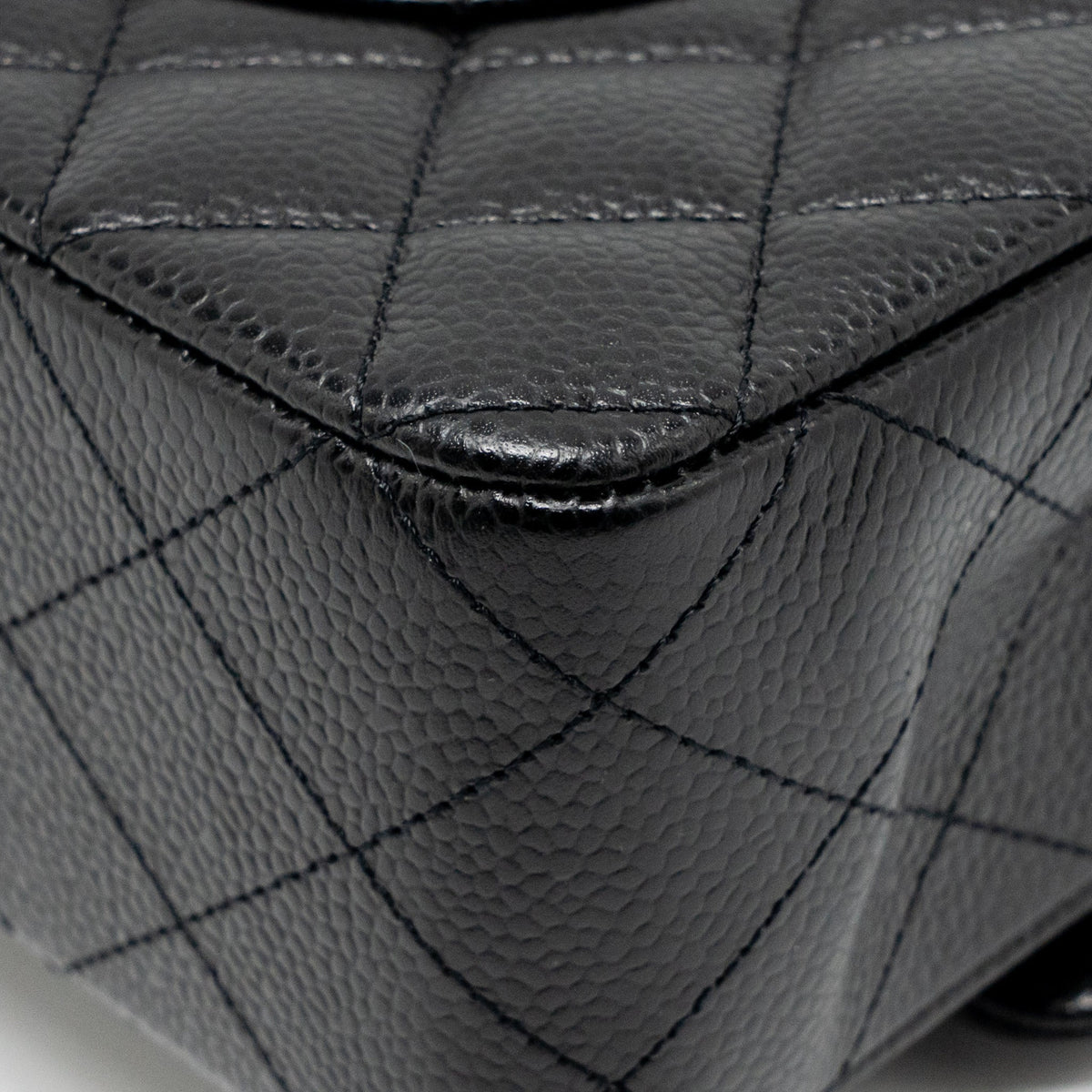 CHANEL MEDIUM CLASSIC DOUBLE FLAP BAG CAVIAR BLACK LGHW