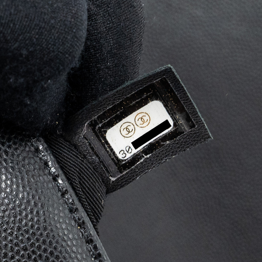 CHANEL MEDIUM CLASSIC BOY BAG CAVIAR BLACK GHW