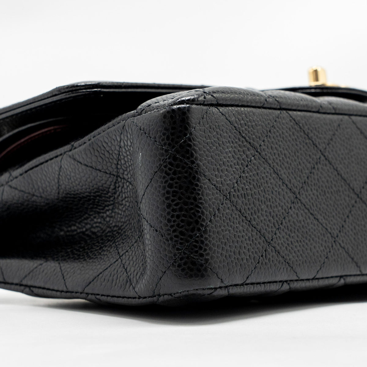 CHANEL MEDIUM CLASSIC DOUBLE FLAP BAG CAVIAR BLACK GHW