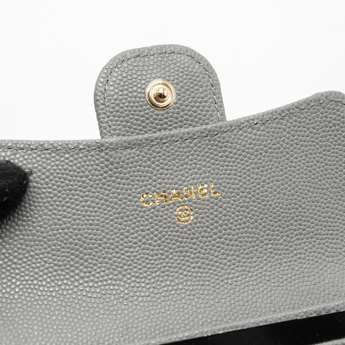 CHANEL CLASSIC FLAP CARD HOLDER CAVIAR GREY LGHW (MICROCHIP)