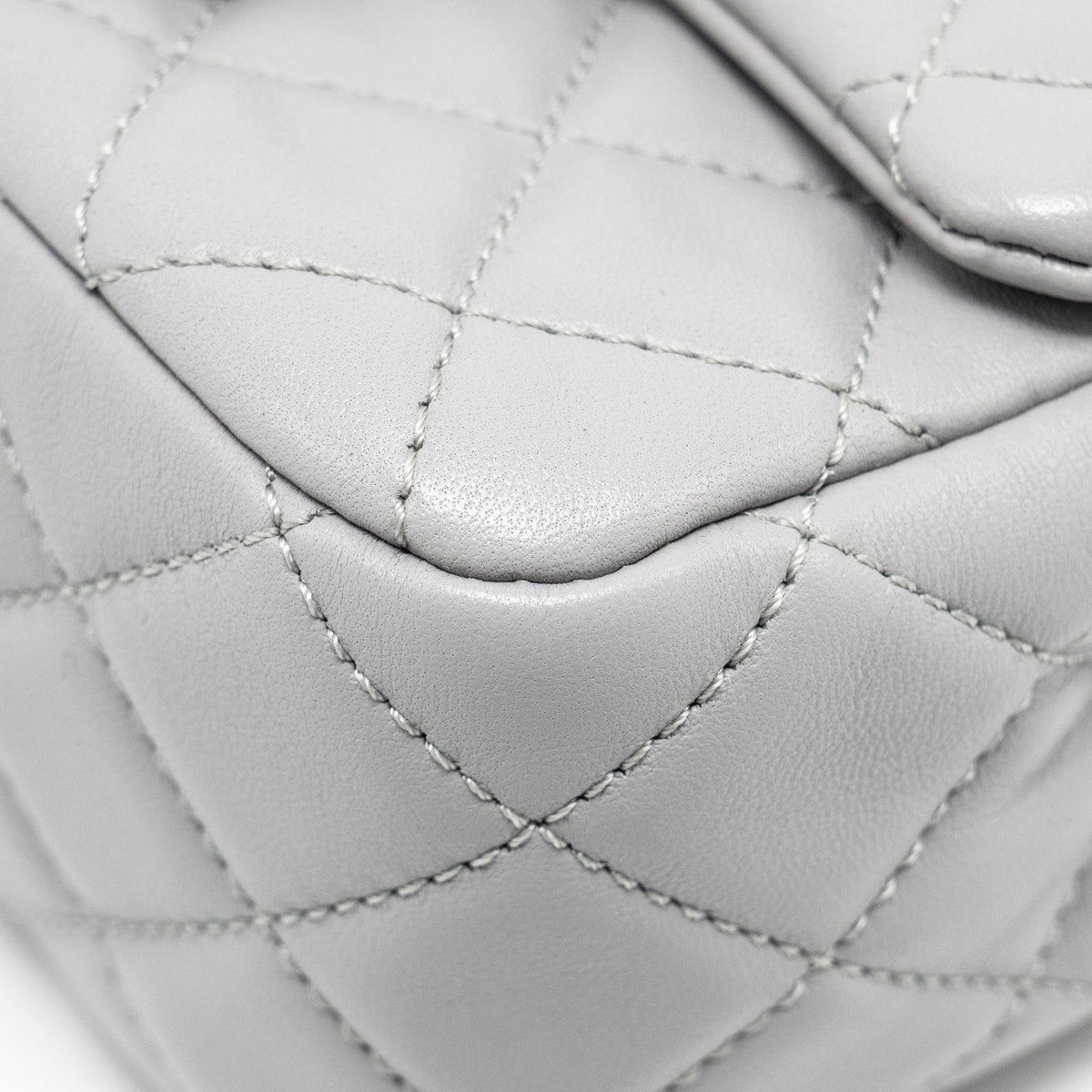 CHANEL PEARL CRUSH MINI SQUARE FLAP BAG LAMBSKIN LIGHT GREY GHW (MICROCHIP)