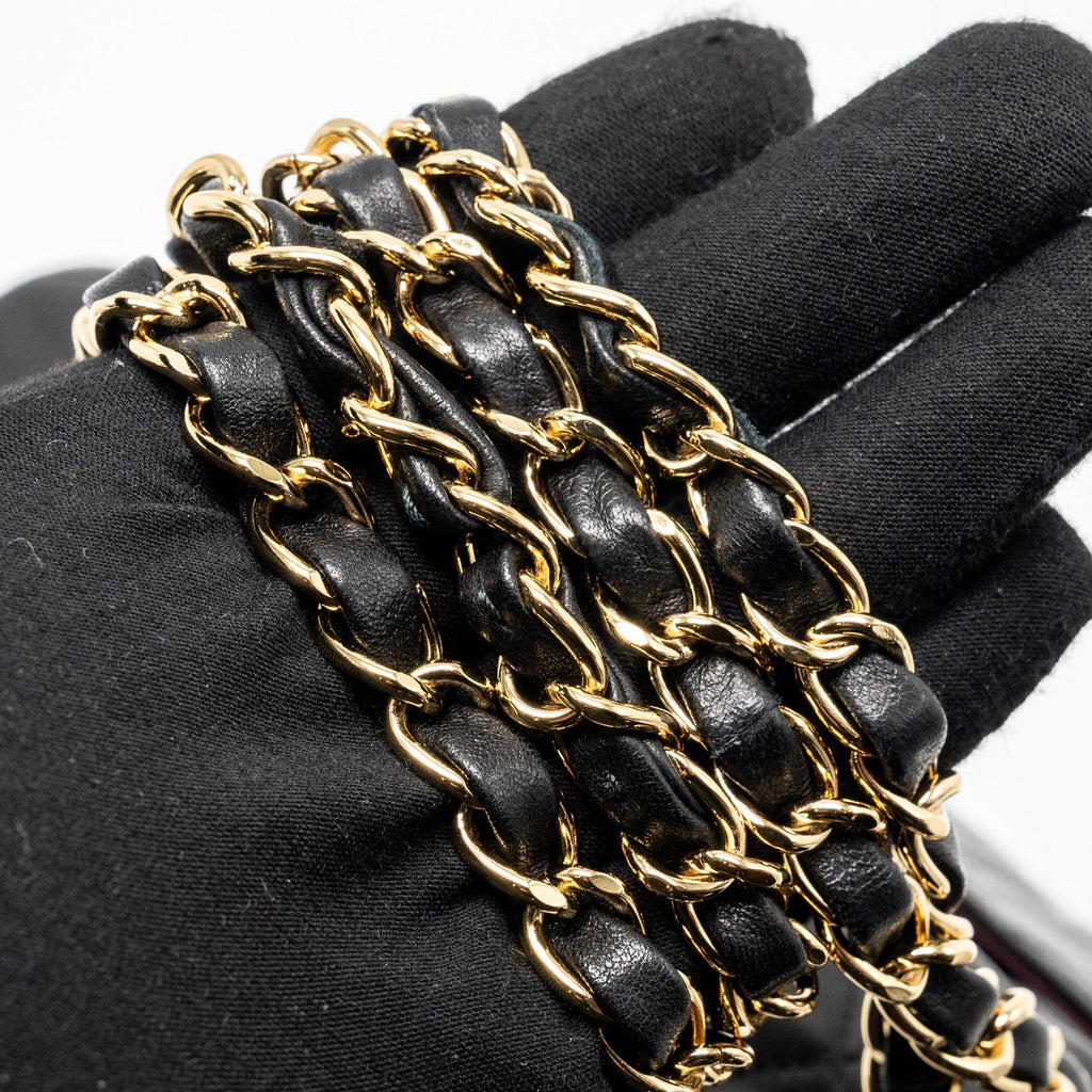 CHANEL MEDIUM CLASSIC DOUBLE FLAP BAG LAMBSKIN BLACK GHW