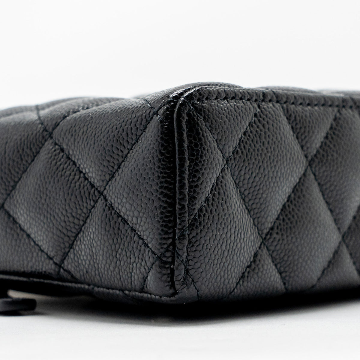 CHANEL 25P CC TOP HANDLE VANITY WITH CHAIN CAVIAR BLACK LGHW (MICROCHIP)