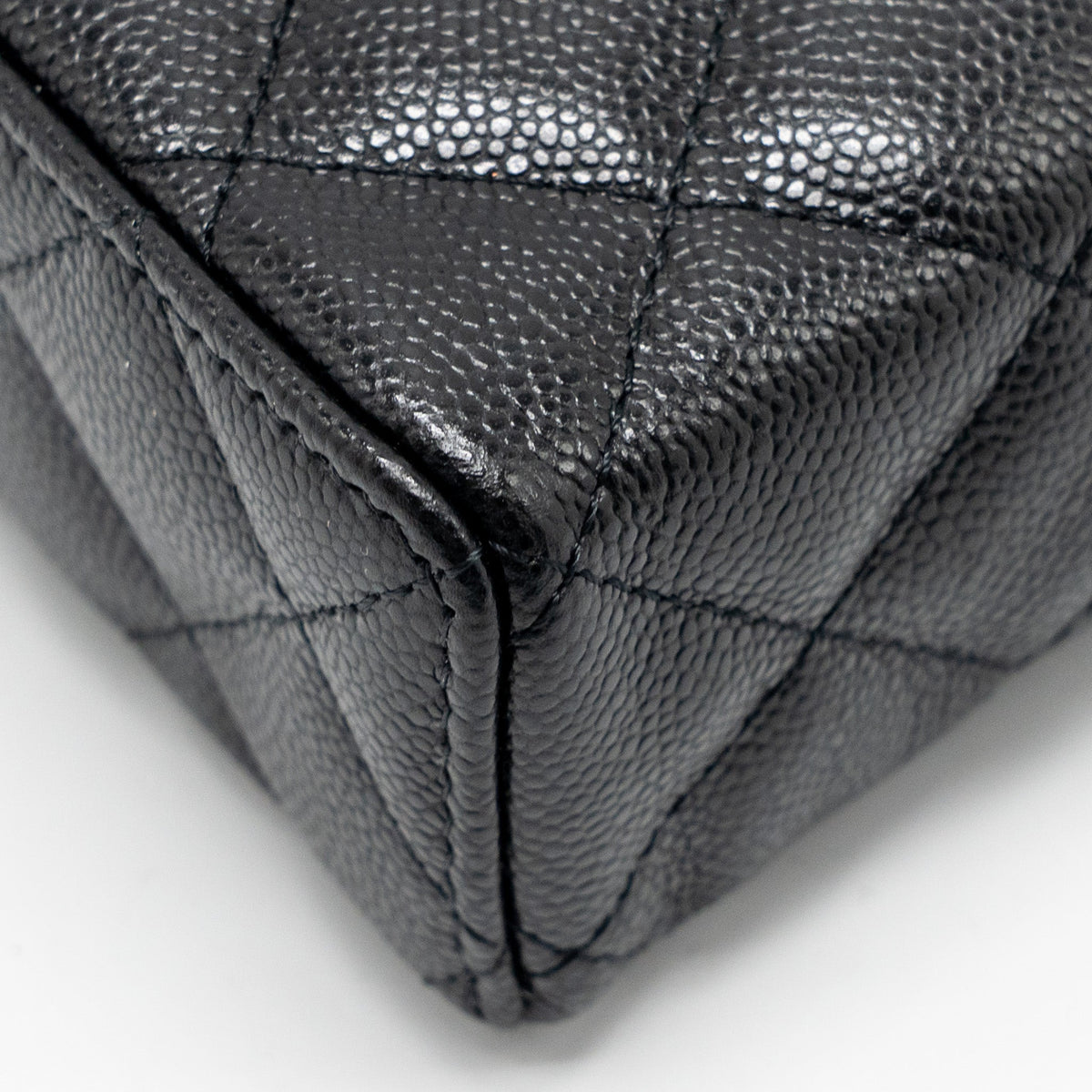 CHANEL 25P CC TOP HANDLE VANITY WITH CHAIN CAVIAR BLACK LGHW (MICROCHIP)
