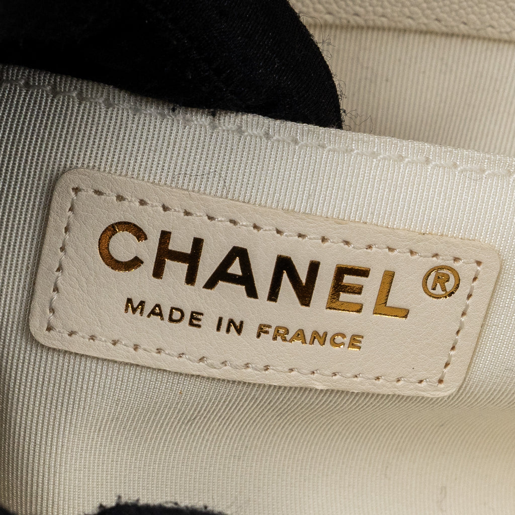 CHANEL MEDIUM LE BOY CAVIAR WHITE LGHW
