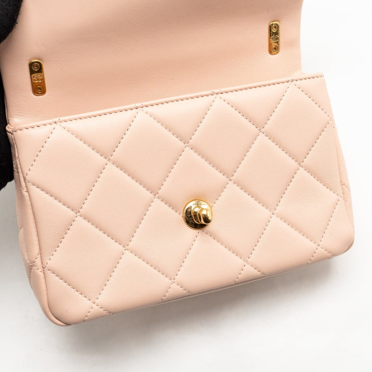 Chanel 24C Detailed CC Strap Handle Flap Bag Lambskin Light Pink GHW (Microchip)