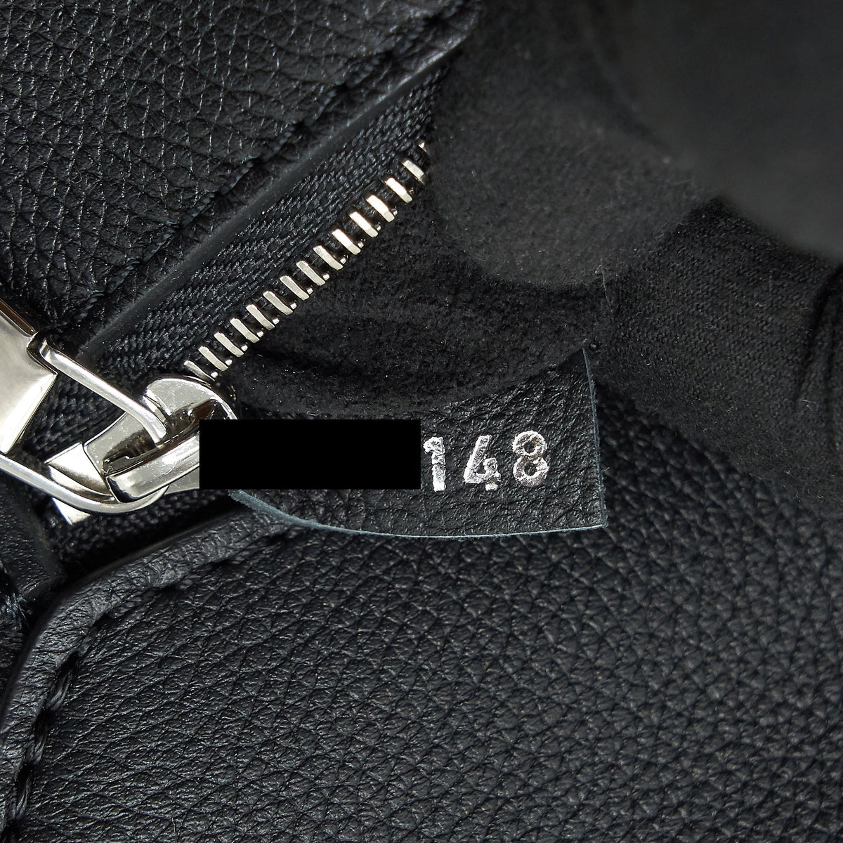 LOUIS VUITTON LOCKME BAG BLACK SHW