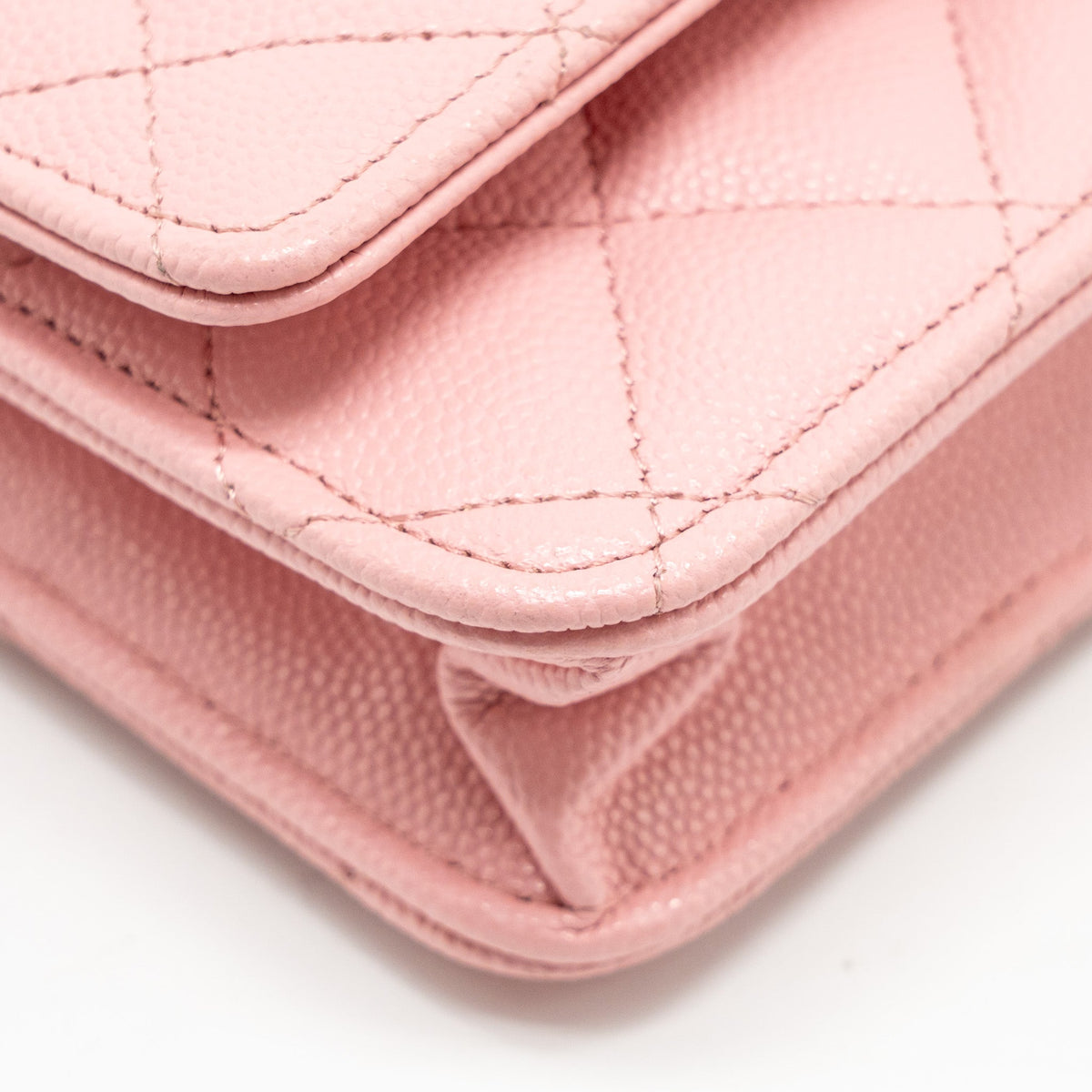 CHANEL CLASSIC WALLET ON CHAIN CAVIAR PINK LGHW (MICROCHIP)