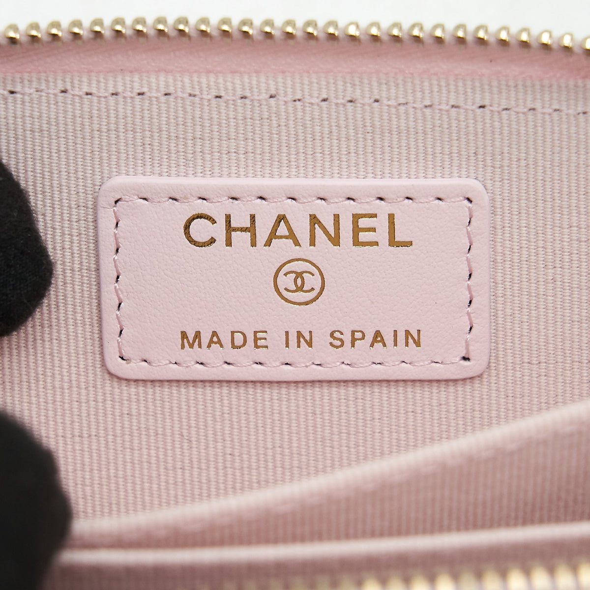CHANEL 22P ZIP CARD HOLDER CAVIAR PINK LGHW