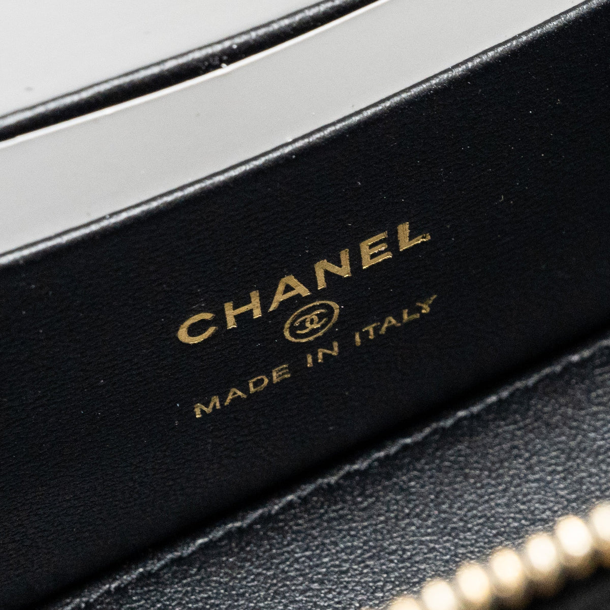 CHANEL 22K GOLD PILLAR ADJUSTABLE CHAIN LONG VANITY LAMBSKIN BLACK GHW (MICROCHIP)