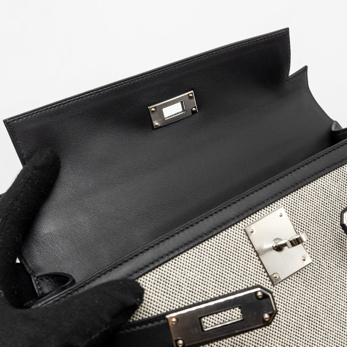 Hermes kelly 28 sellier toile H / swift ecru - black / black SHW